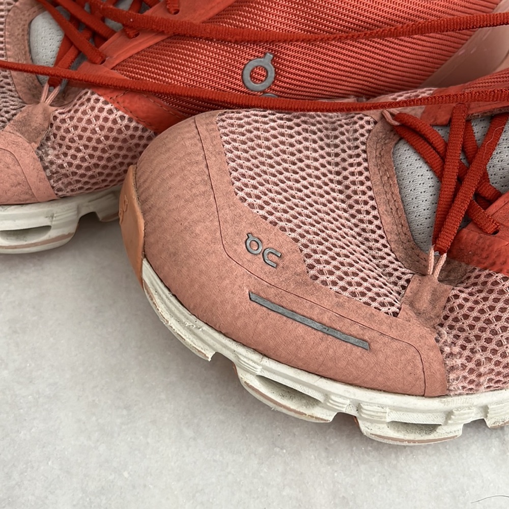 Oncloud On Athletic Shoes Cloudrunner - image 6